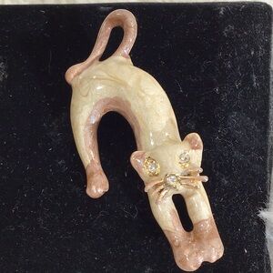 Vintage pearlescent pink lilac Siamese cat brooch/pin